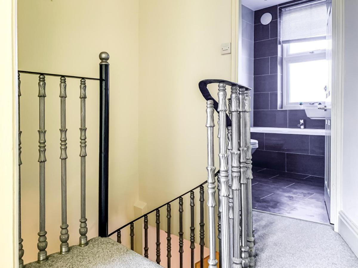 The Vines - Stunning Period Home With Free Parking York Exterior photo